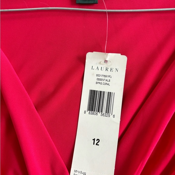 Light weight knit dress with short sleeves. Hem falls just below the knee. - Picture 4 of 4